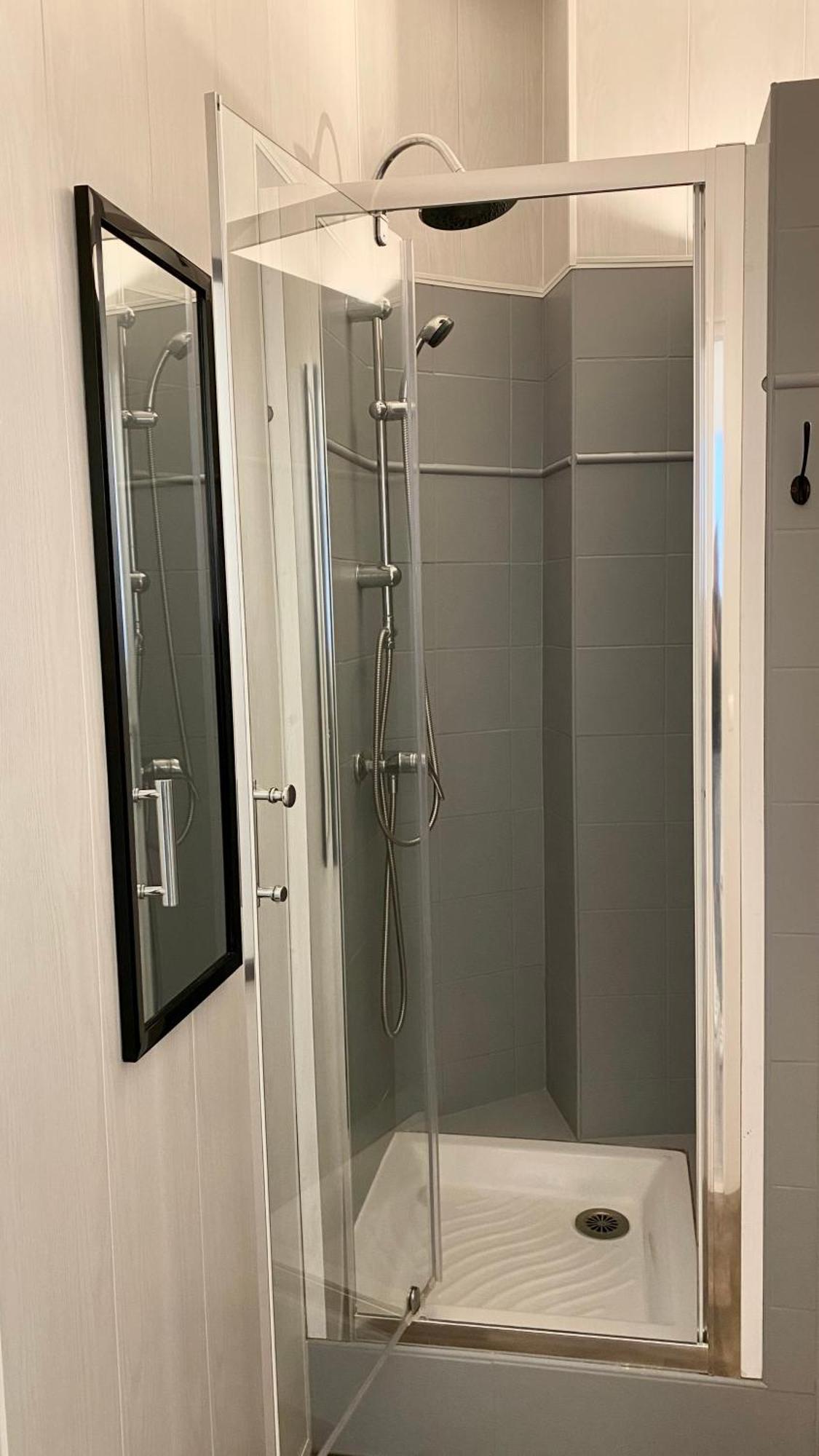 Chaleureuse Echappee : Commodites, Calme, Confort Apartment